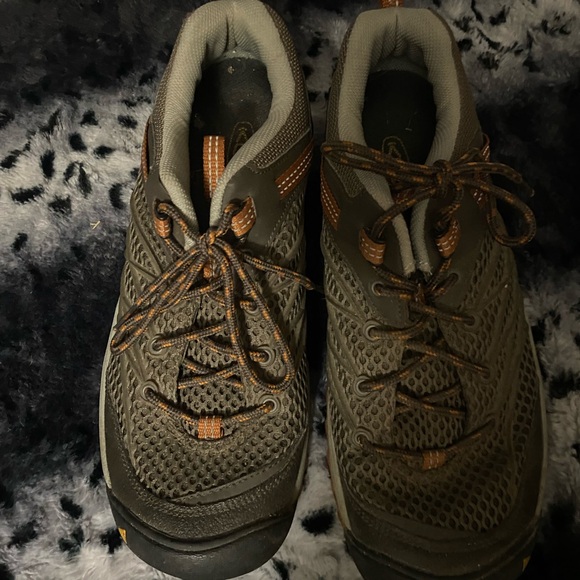 Stylish Brown and Orange Athletic Keen Shoes - Picture 3 of 5